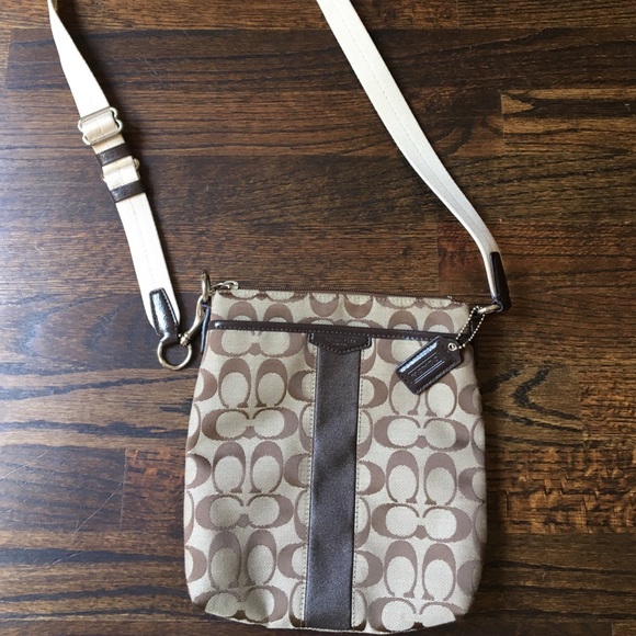 Coach Handbags - COACH Crossbody Bag Purse